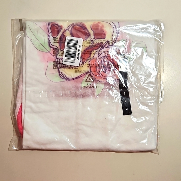 ❤️NWT VINTAGE TORRID TANK - FLORAL ROSE SKULL - SLEEVELESS CAMI - PLUS SIZE - Picture 5 of 7